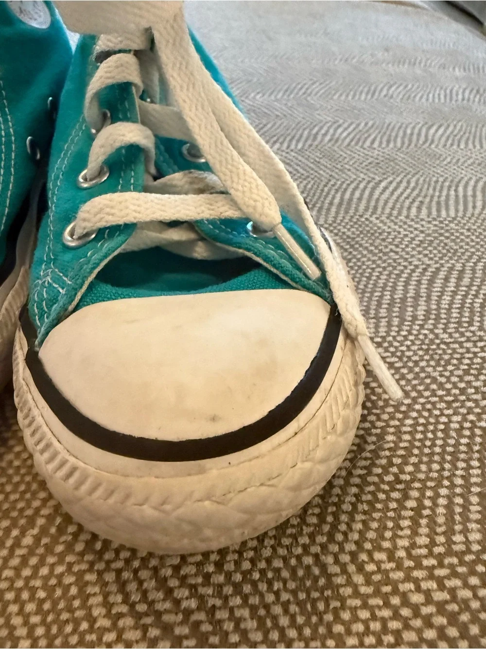 Used kids converse - size 1